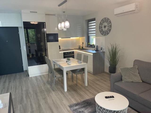 Apartament Agnes Szczecin Pomorzany エクステリア 写真